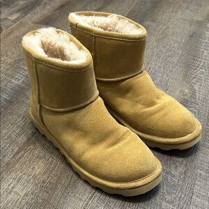 BearPaw Tan Boots